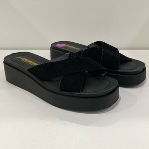 Cushionaire Sandals size 8 1/2